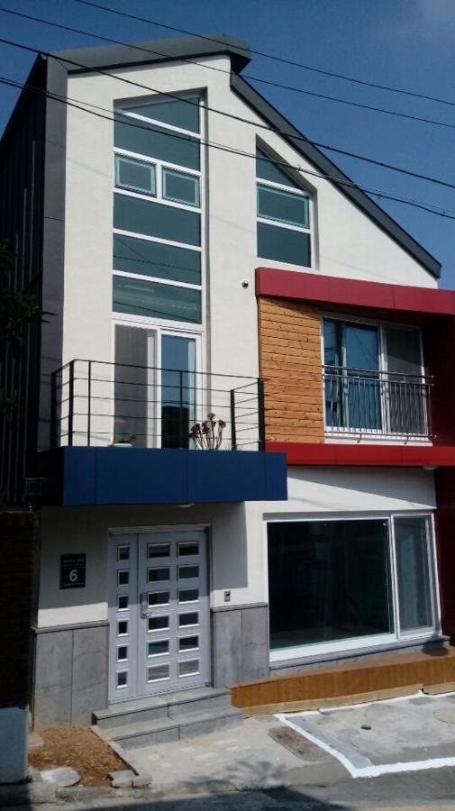 Ri-In Mokpo Guesthouse Luaran gambar