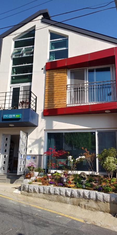 Ri-In Mokpo Guesthouse Luaran gambar