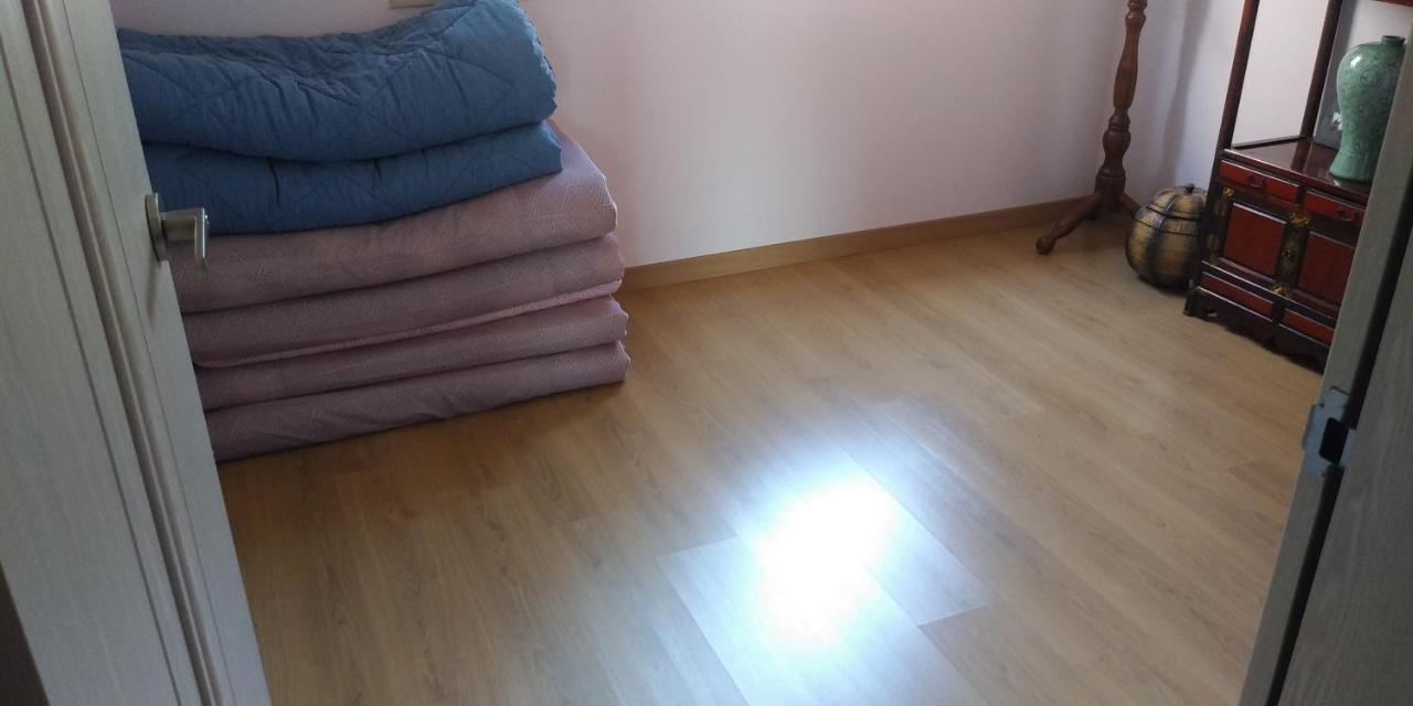 Ri-In Mokpo Guesthouse Luaran gambar